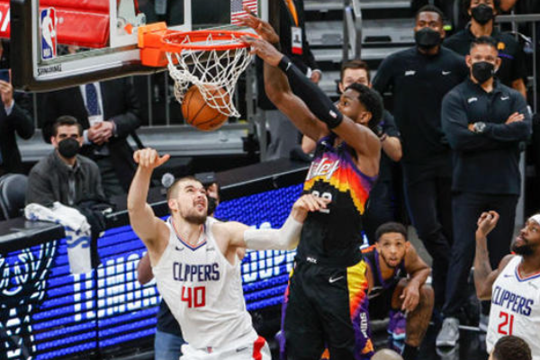 籃球比賽中常見的戰(zhàn)術(shù)有哪些？