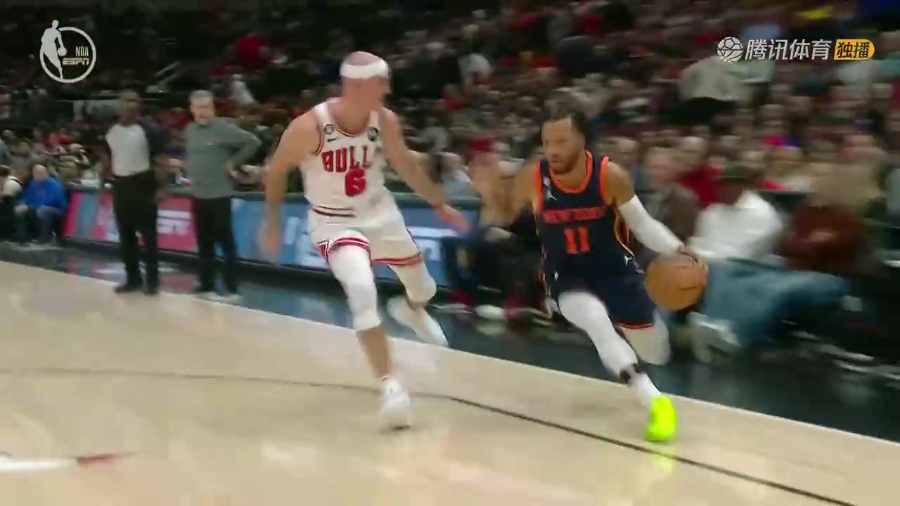 秀??！布倫森腳踝終結(jié)將卡魯索晃倒坐地！再三分殺死比賽（布倫森集錦）